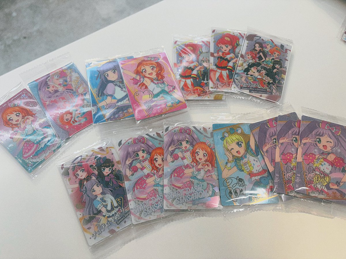 #프리티장터 #아이카츠장터

RT감사합니다🥹 카츠파라 웨하스 카드 사진 상의 카드들로 마도린 혹은 마도린시온 카드 구해봅니다! 여러장 가져가셔도 괜찮습니다...