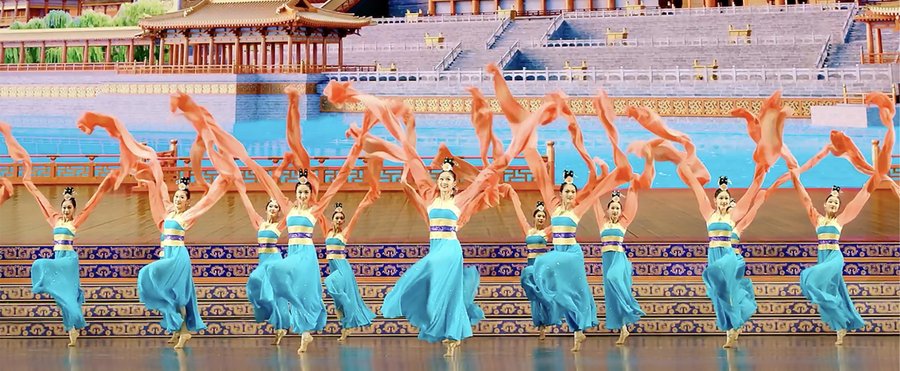 法轮功神韵因侵犯童工权利遭起诉并被调查  神韵艺术团是一个巡回演出的舞蹈团，其精心策划的演出展现了“共产主义之前的中国”。该艺术团被一名前舞蹈演员起诉，并因其涉嫌虐待童工而接受调查，《纽约时报》曾在八月份报道过此事。