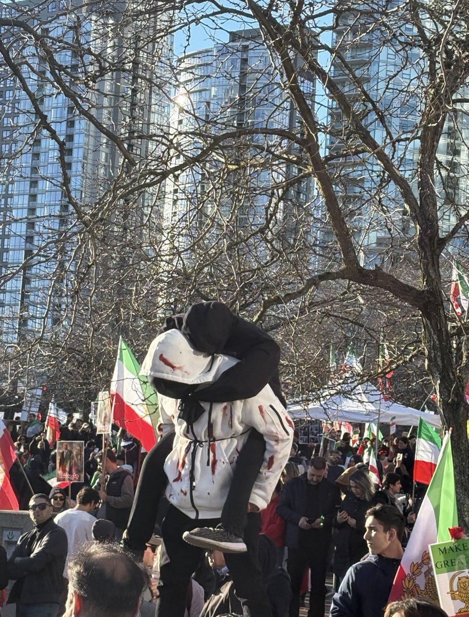 هموطنامون تو ونکوور😭
واااقعا نمی‌دونم چجوری تشکر کنم ازتون😭😭