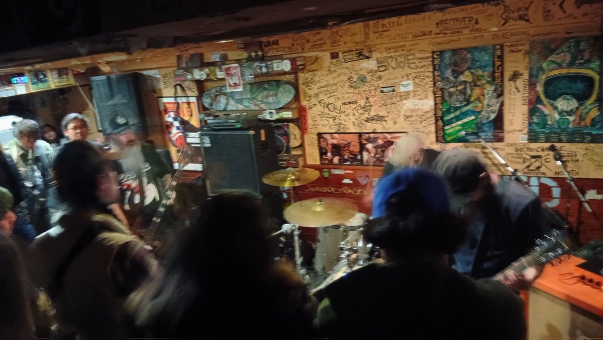 PUENTEでした、FLOATERS。