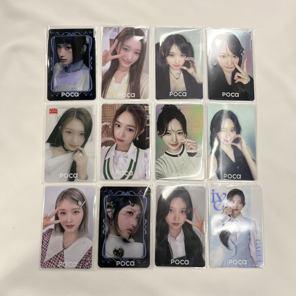 本日よりラキドロ公式トレカ 販売しております🤎✨ ⁡ IVEのトレカは