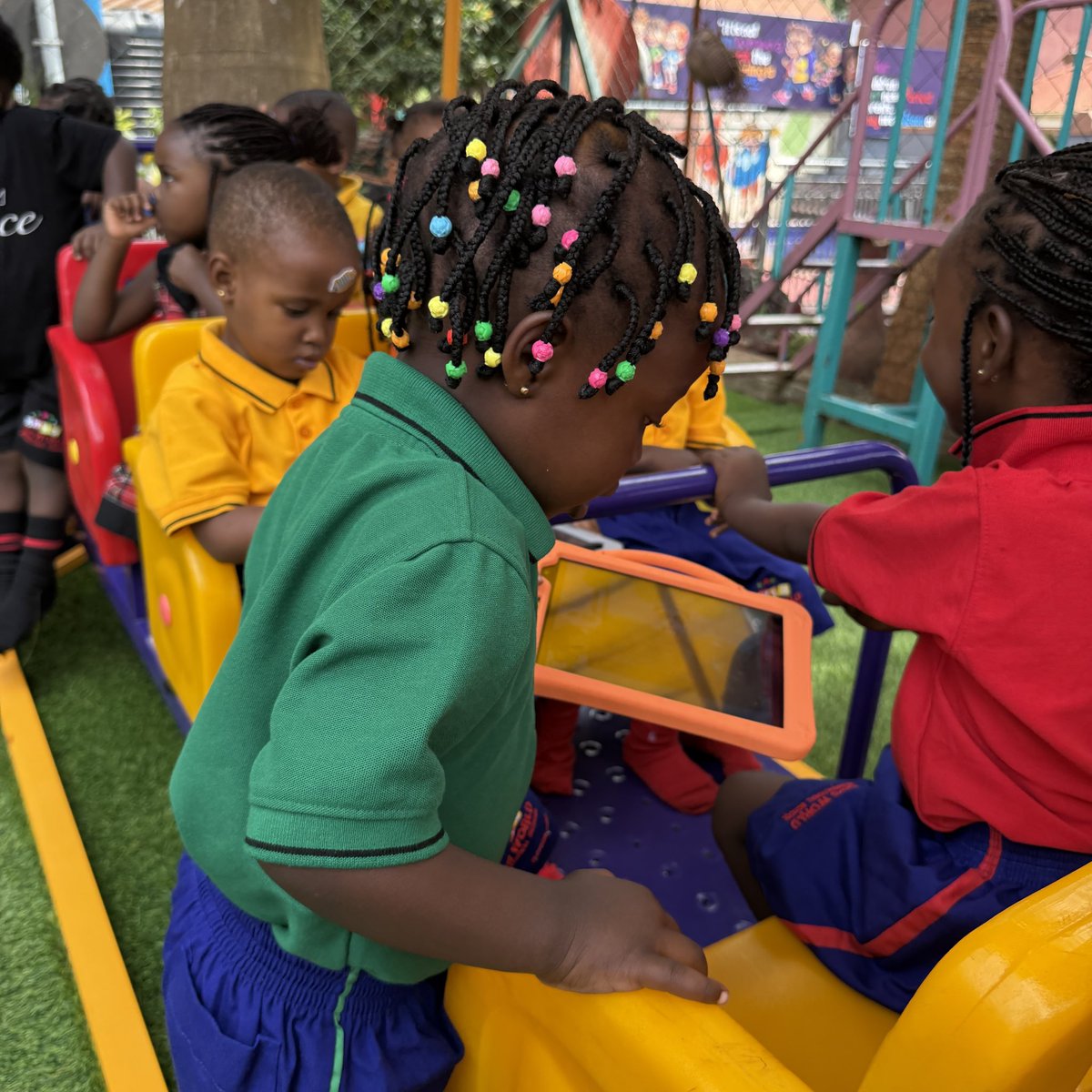 Tenge Tenge tweet media