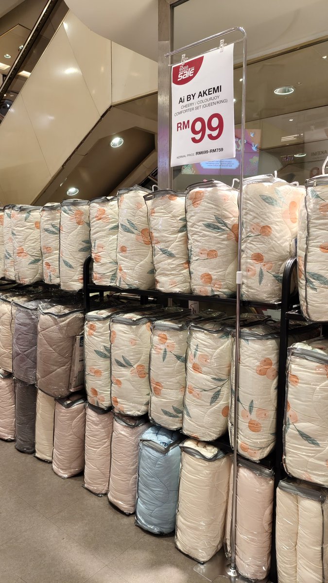 Sleep better starts here 💤
Comforters in various designs at special prices.
Available now at 5F, #SOGOKL