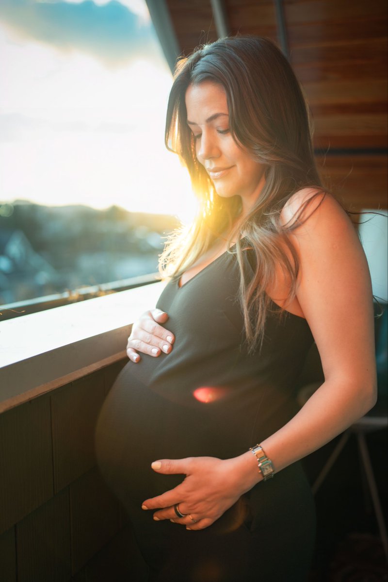 Happy Valentines Day ❤️

Almost complete. We can’t wait to meet you little one, so so soon…

Dad, mom and big sister xx 

📷 : CWM