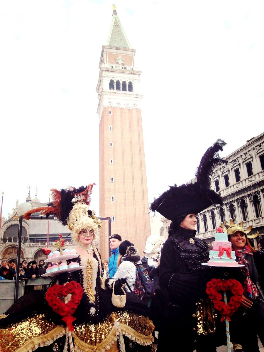 昔行ったベネチアのカーニバルの写真出てきたー。やっぱりカーニバルは