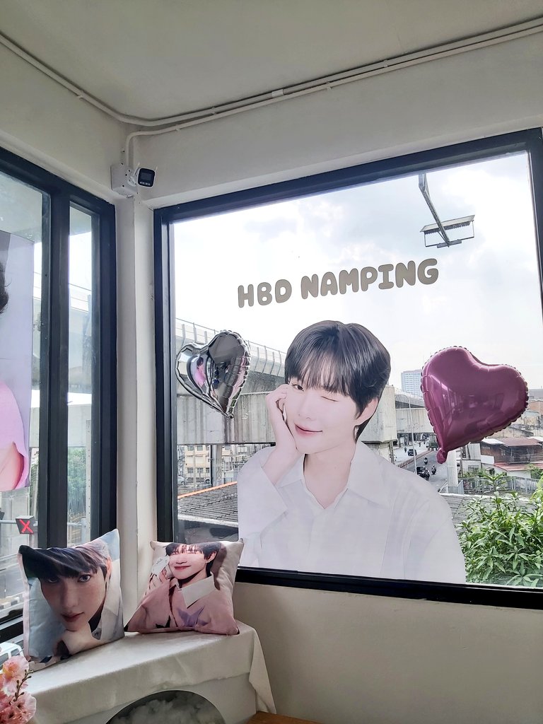 khaoottttt's tweet photo. คาเฟ่น่ารักมากทุกคนมากันเถอะวันนี้วันสุดท้ายแล้วน้า

#NampingShining25Birthday https://t.co/Ba8LHw0KyI