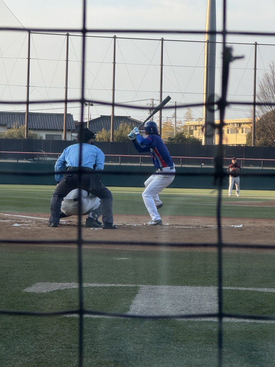 okano89baseball's tweet photo. 2/15 🆚町田ライナーズ様⚪️1-0
26年初戦、初回いきなりの2エラーでピンチもダブルプレーでピンチを切り抜け、その���も0行進！２投手は無四球の内容で順調
打撃陣はまだまだではあるが熾烈なレギュラー争いに新たに18歳が入団！
結果が求められるだけにみんな危機感持ってました👍 https://t.co/xiTvfhpZSQ