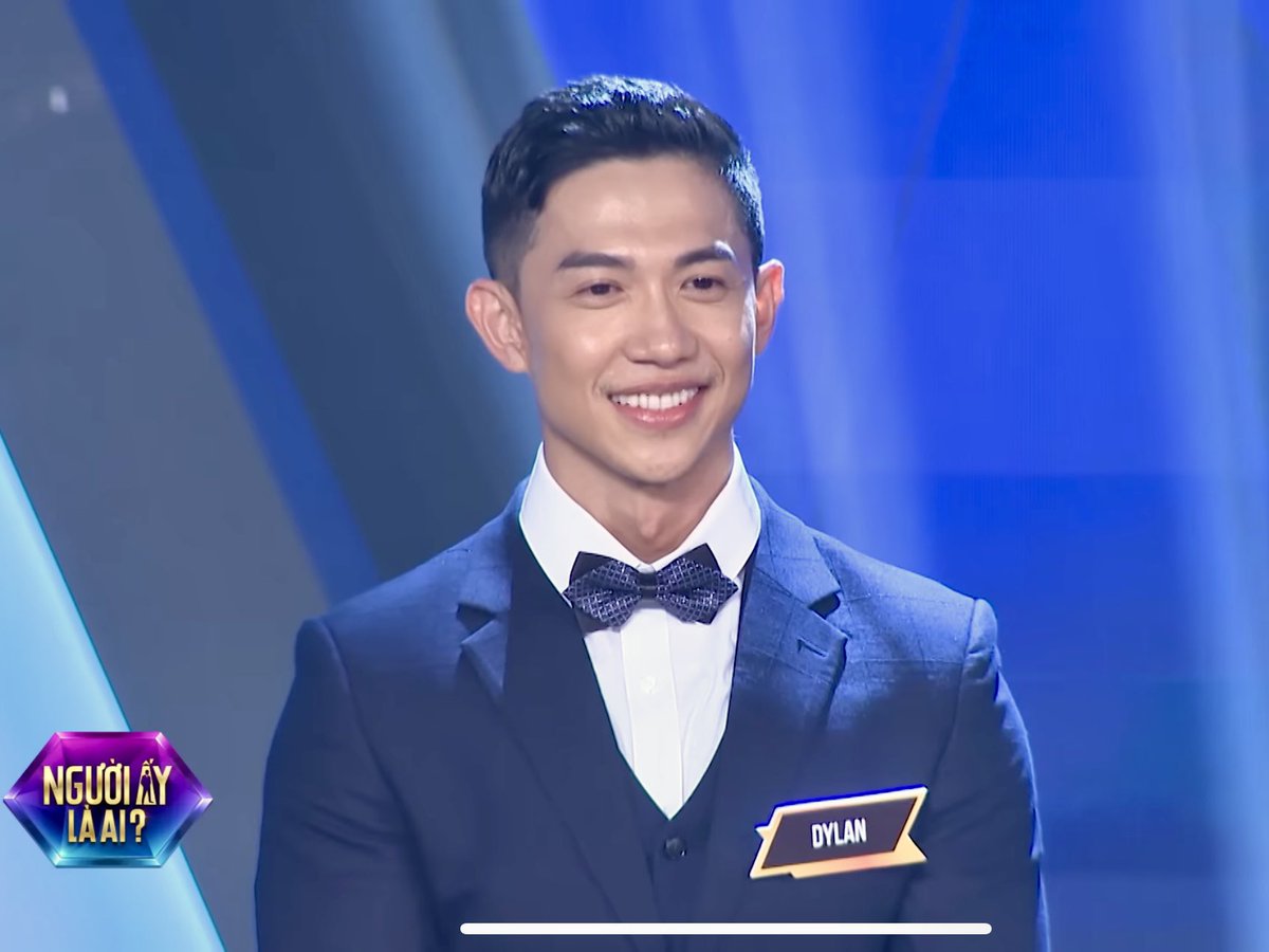 EmSaigon tweet media