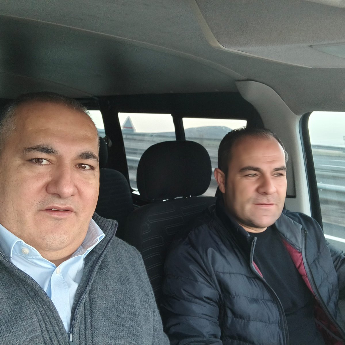 SRTELARZ's tweet photo. Hayırlı yolculuklar..
Başkan @STAJMADURLARID1

Yolunuz açık olsun..
Eskişehir Bilecik Haykırıyor
#StajÇıraklıkSGKBaşlangıcıOlacak https://t.co/Y1qnUMD2Hi