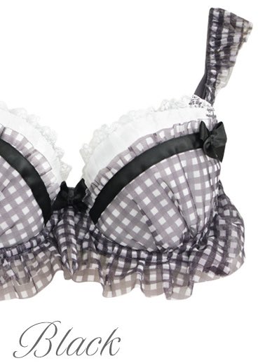 L...⭐︎ tweet media