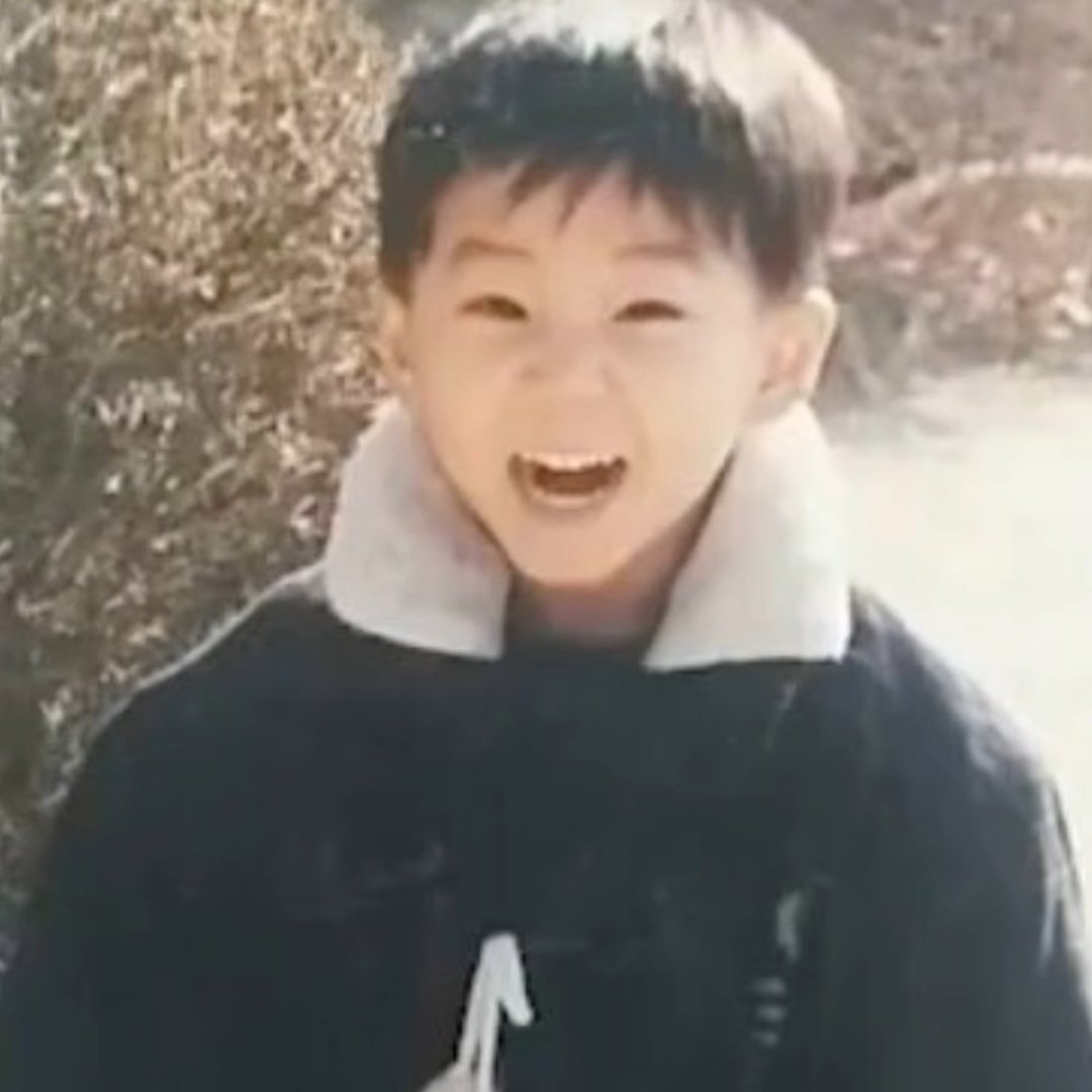 zwonpil0's tweet image. 사람 성격은 어릴때 사진보면 다 나온다던데