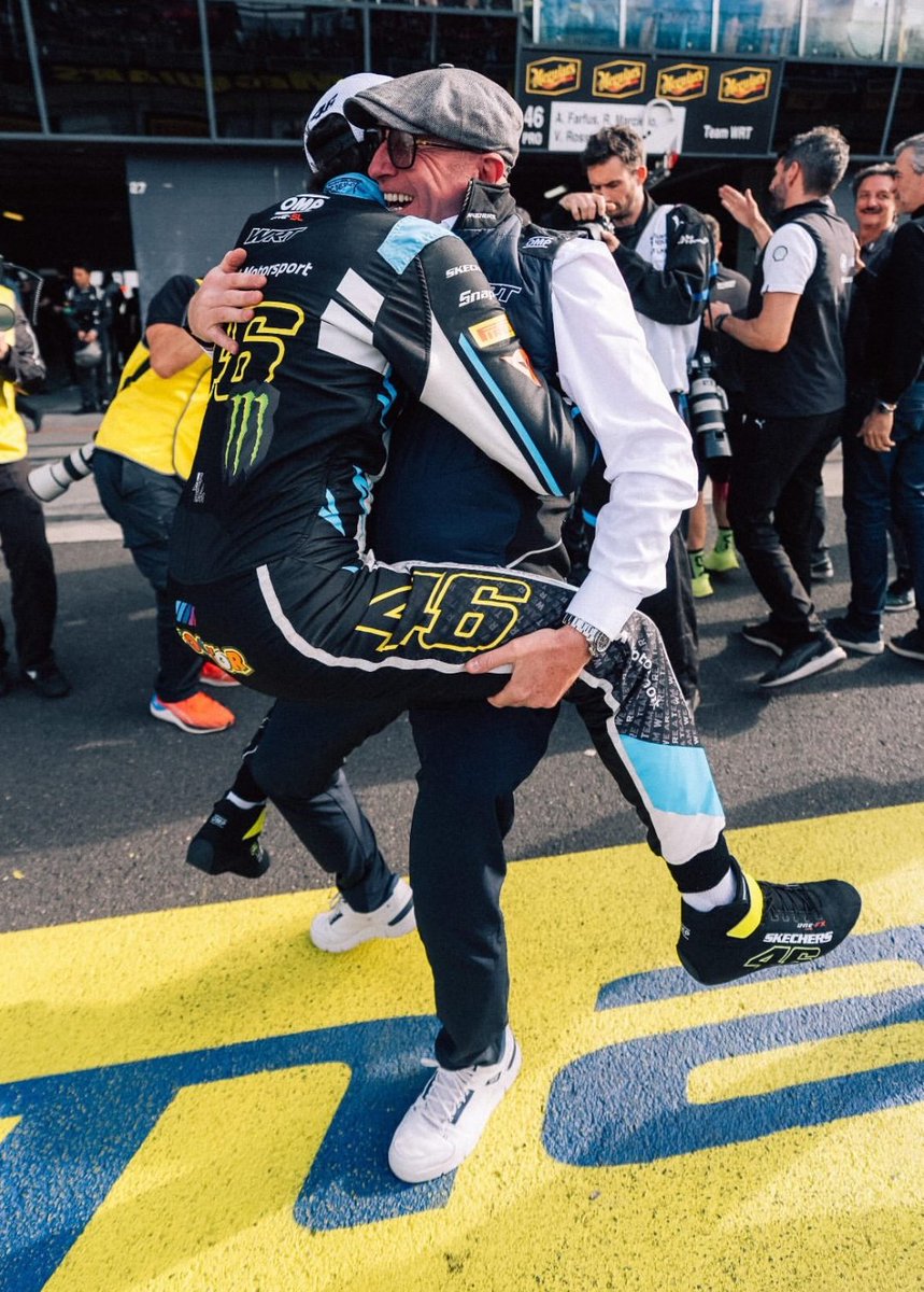 put that grown man down 😭😭