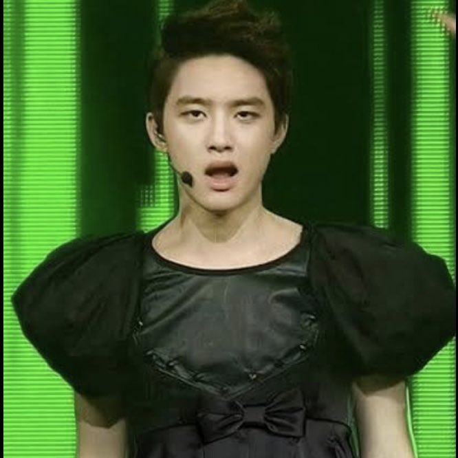 Kyungsoo, your stylist back then responded to your video letter with a package. 😂 Did you not see that coming? Hahahaha!