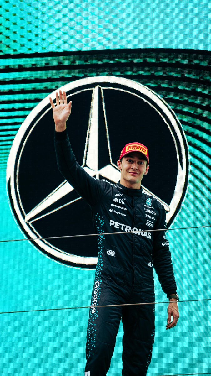 MercedesAMGPCF1's tweet photo. Happy Birthday George! 🎉

Everything so far has just been the beginning, the best is still ahead🥇

So proud of you, MR MERCEDES 💙 https://t.co/IFv2ZJIkxE