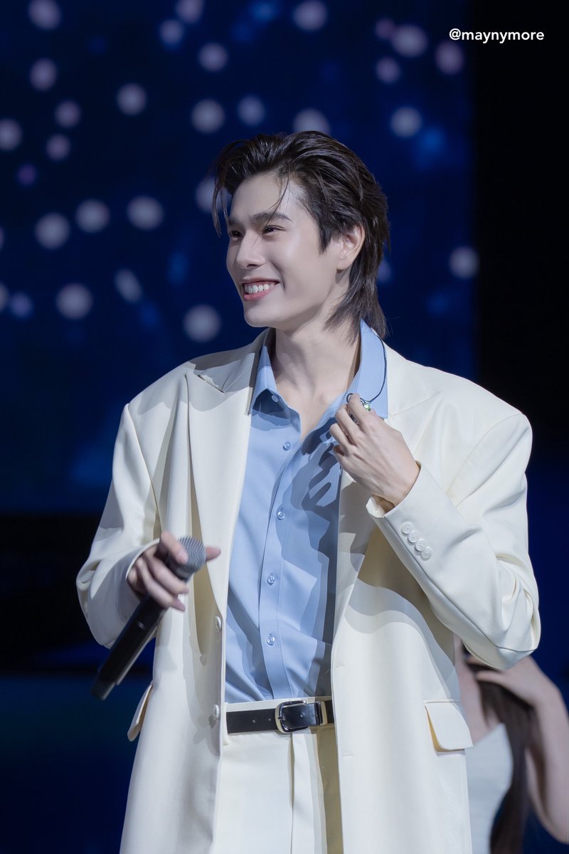 Handsome

PHUWIN STUNNING RISERCON

#RISERCONCERTD3
#phuwintang <a href="/phuwintang/">phuwintang</a>