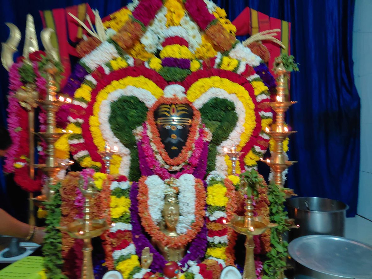 swamin400's tweet photo. Today’s Sivaratri Alankaram at Ganga era Ancient Gangadareshwara temple at Malur Taluk Kolar #IncredibleIndia 

PC: Villagers https://t.co/xkmY3wbpsv