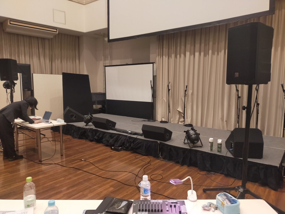 vel_winterlive's tweet photo. まもなく開演いたします！
私たちの作り上げるライブをぜひお楽しみください😊 https://t.co/gdeeZTdGKg