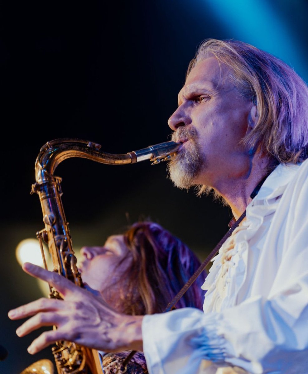 camatback's tweet photo. Thx Hard Rock Live, Sacramento, CA. Nice evening. Tomorrow off to San Diego. Photo: NeilSchwartzfoto, celebritypix. https://t.co/upKU5a0cwe
