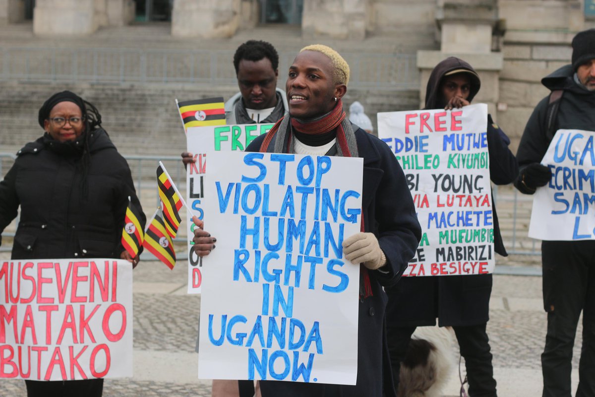 🚨PROTEST UPDATES🚨

With profound gratitude and respect I want to thank these beautiful solid Ugandans in Germany who decided to take it streets to protest against the brutal regime that has been in power for 40 years. 

Dictator kaguta Museveni we continue to reject election
