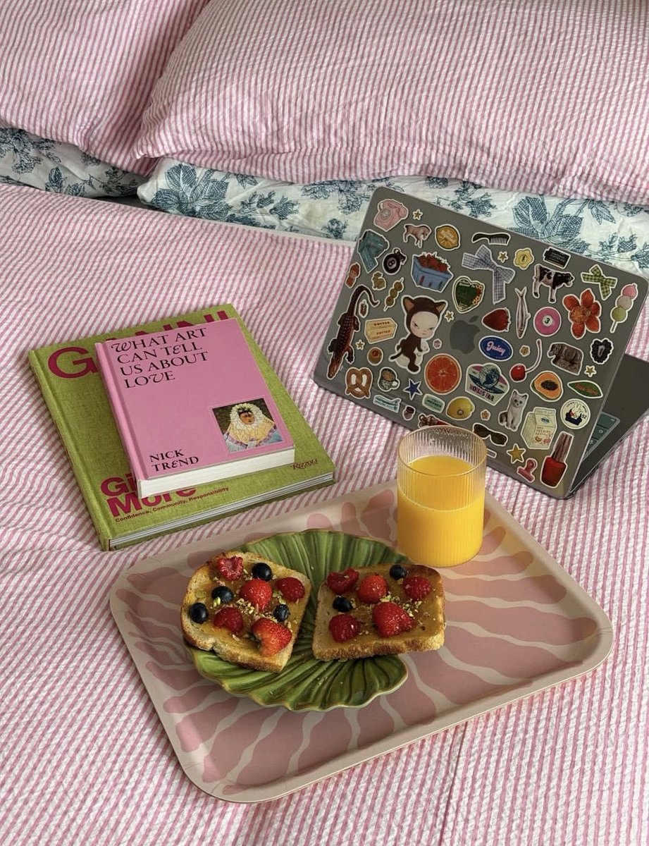 Cosy at home 📖 💭