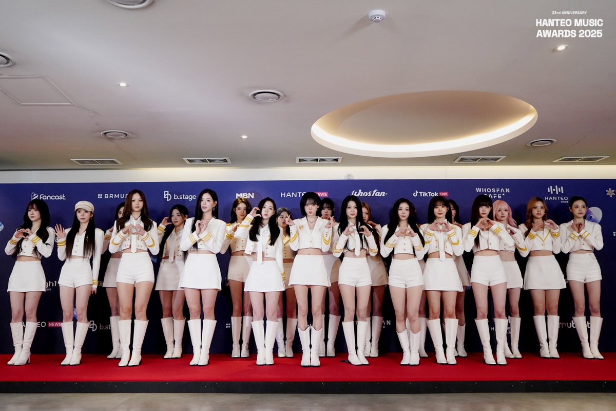 한터뮤직어워즈 2025 레드카펫 포토(트리플에스)