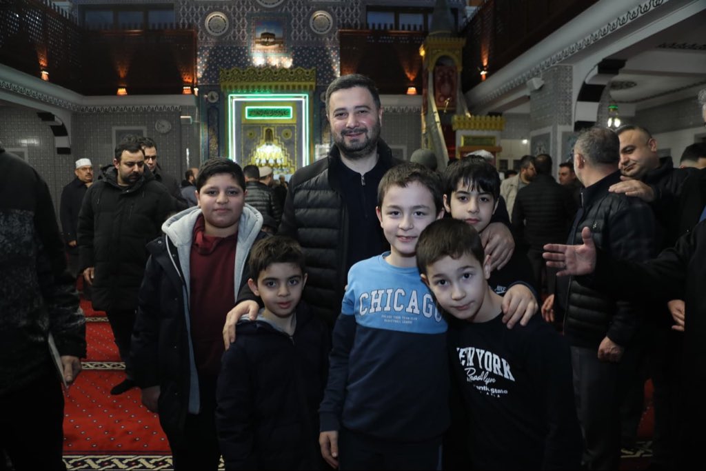 MevlutOztekin's tweet photo. 📌Sivil Toplum Kuruluşlarımızla birlikte; Kâğıthanemizin gençleri ile aynı duada gönül bağıyla, her pazar sabahı bir araya geliyoruz. 

📍Sultan Selim Mahallesi, Yavuz Sultan Selim Camii https://t.co/VLey80L7vj