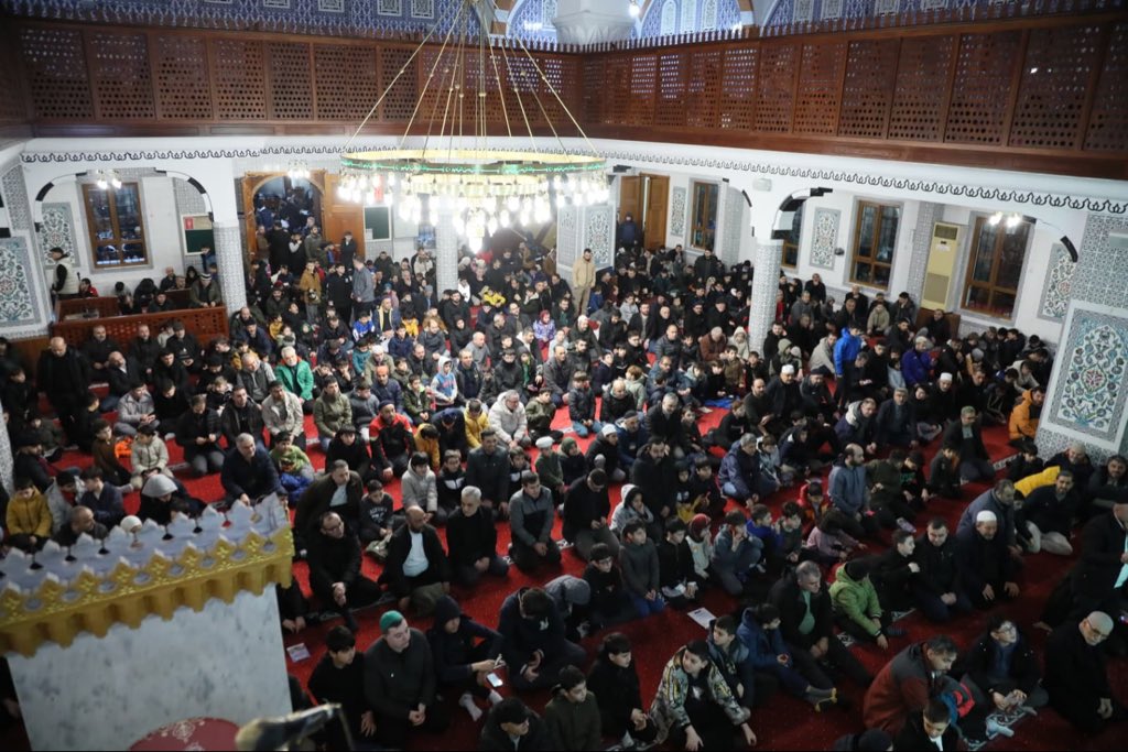 MevlutOztekin's tweet photo. 📌Sivil Toplum Kuruluşlarımızla birlikte; Kâğıthanemizin gençleri ile aynı duada gönül bağıyla, her pazar sabahı bir araya geliyoruz. 

📍Sultan Selim Mahallesi, Yavuz Sultan Selim Camii https://t.co/VLey80L7vj