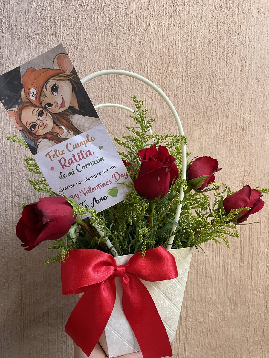 De todos mi regalos, despertar con este fue mi favorito TE AMO <a href="/Karlasha_/">karlasha🧚🏻‍♀️</a> 💚