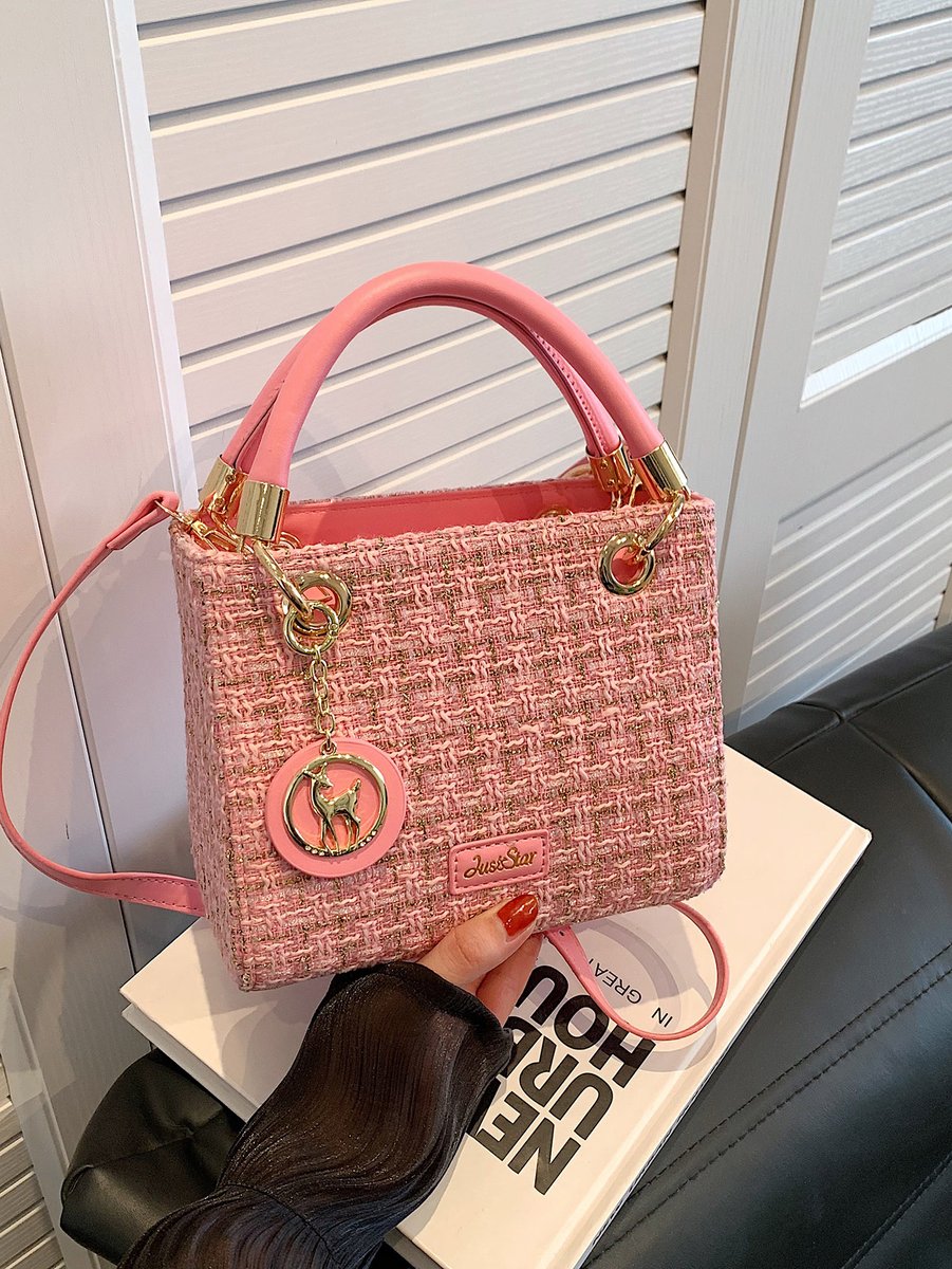 kheiJ14's tweet photo. ✨ ELEGANCE ON A BUDGET! ✨
Mini Plaid Shoulder Bag with Pendant – ₱577!
New users get 60% OFF – code 6KNT6 💖
Shop today!
👉 https://t.co/Bt9i0hRsLf
 
#FashionBagPh #AffordableLuxury https://t.co/vvaF7sP0xK