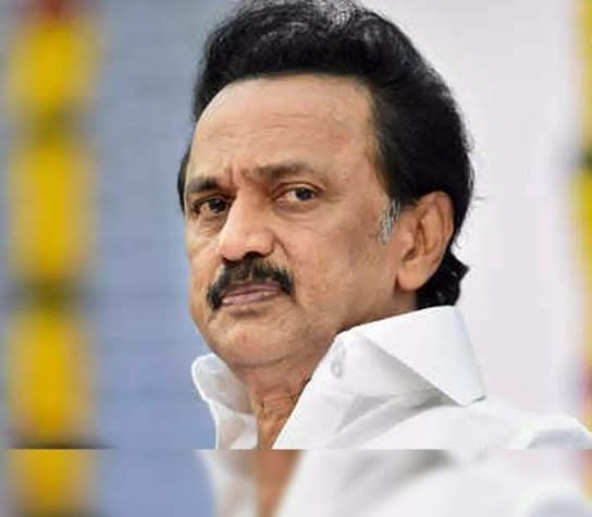 TOlMovies's tweet photo. Who is the most loyal politician?

       🔃#TVKVijay              ❤️#MKStalin https://t.co/OzaBoUnaaA