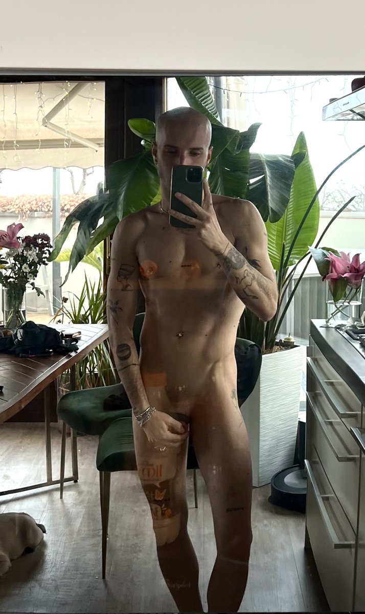 Vanta Black tweet media