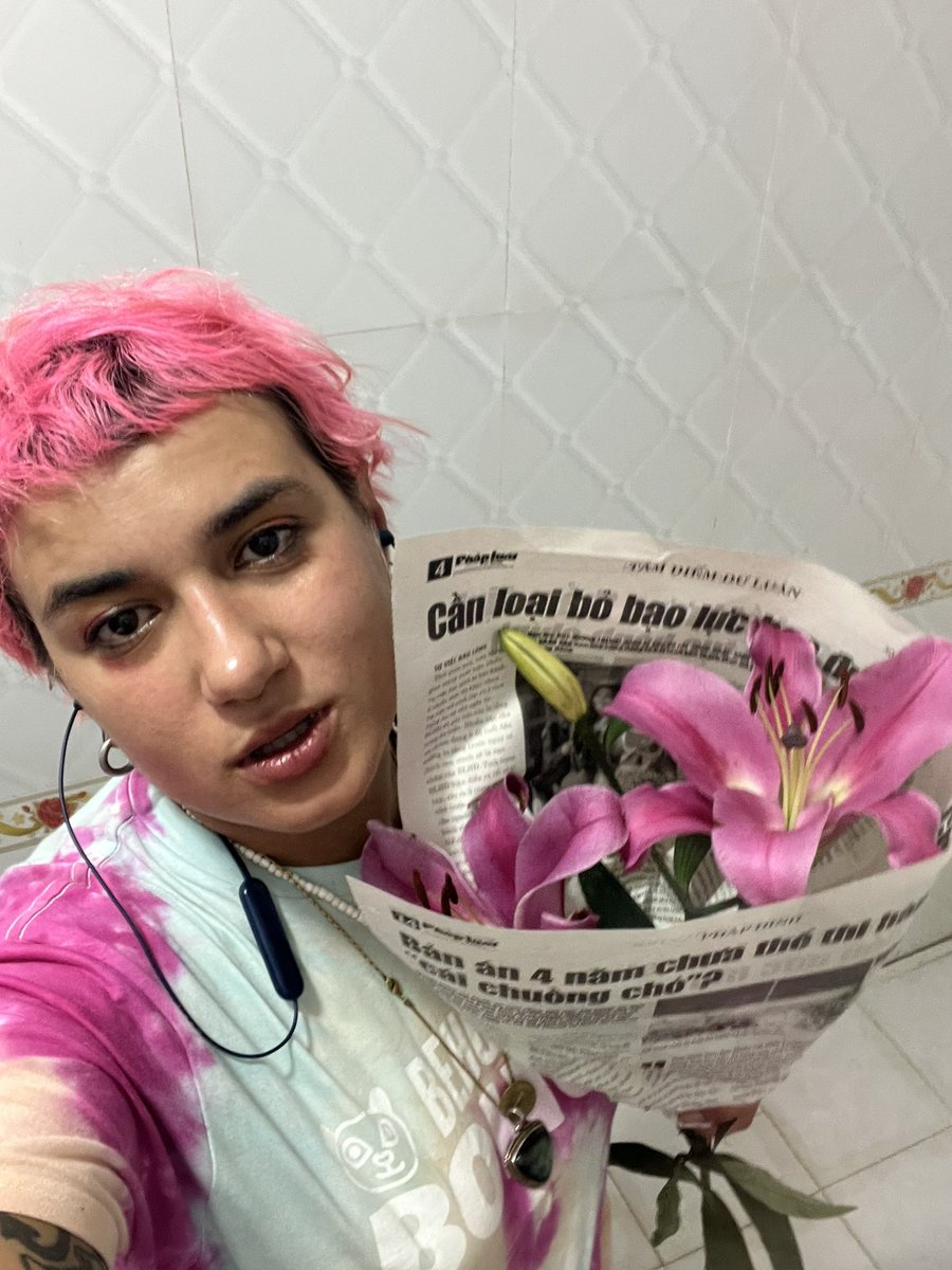 I can buy myself flowers!

And sex toy’s🤭🤭🤭🤭