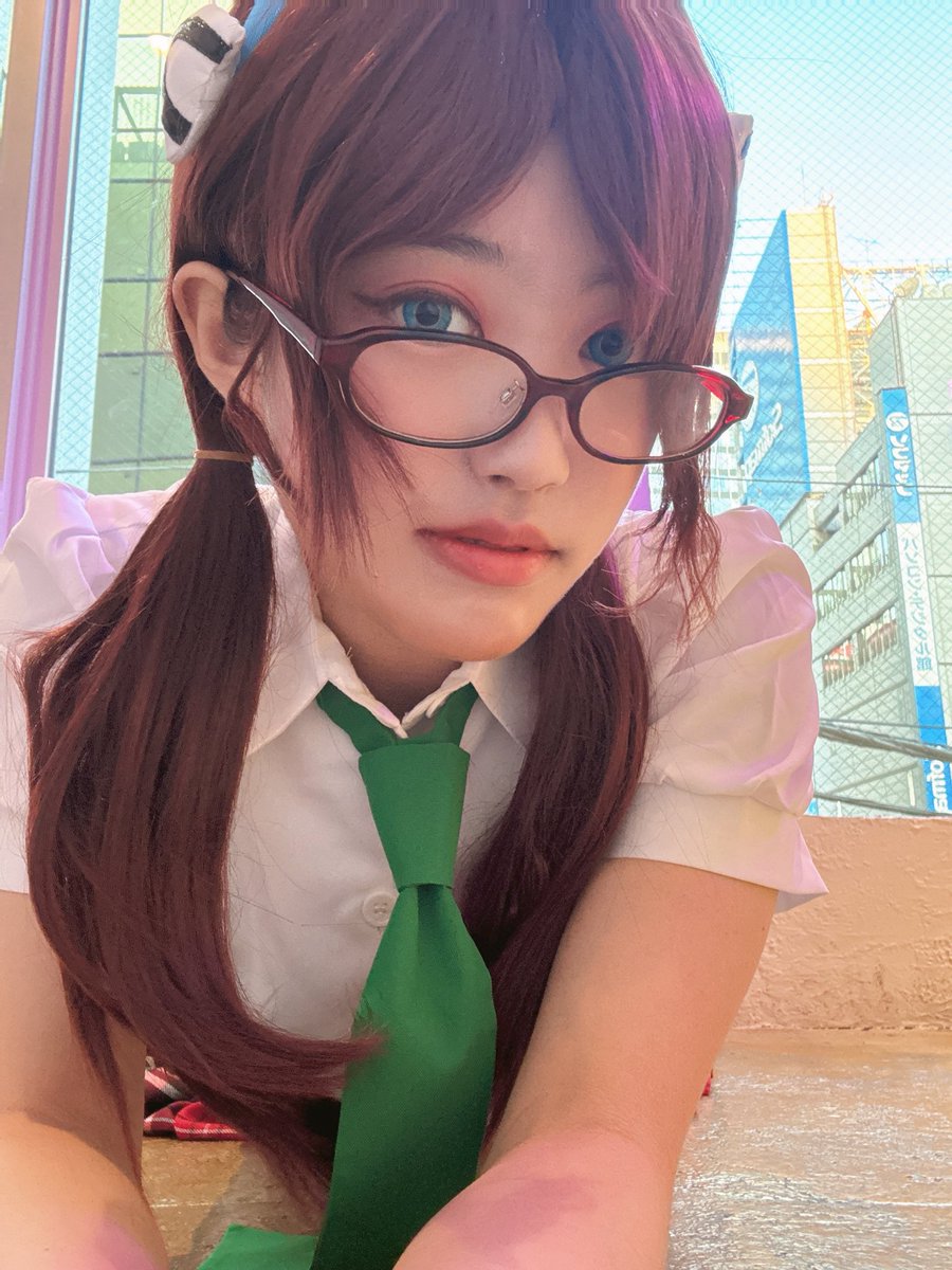 “君……いい匂い……。Ｌ.Ｃ.Ｌ.の香りがする”

-23

#ハートオブハーツ　#メイドカフェ　#秋葉原　#コスプレ