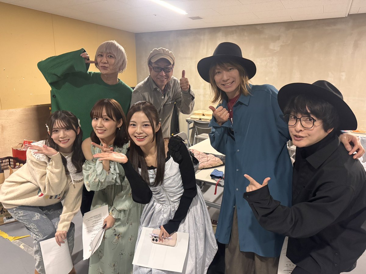 hinakiti0822's tweet photo. ひなたまつり公開収録へ
ひなたんの卒業記念としてみんなで送り出して来ました

5年間一緒に笑ったり泣いたりと共に成長させてくれたひなたんに心から感謝です

またこれからもひなたファミリーとして楽しんでいこうね

#ひなたまつり 
#ひなたまつりウォッチング 
#本間日陽 
#ひなた https://t.co/nv1nB45eeK