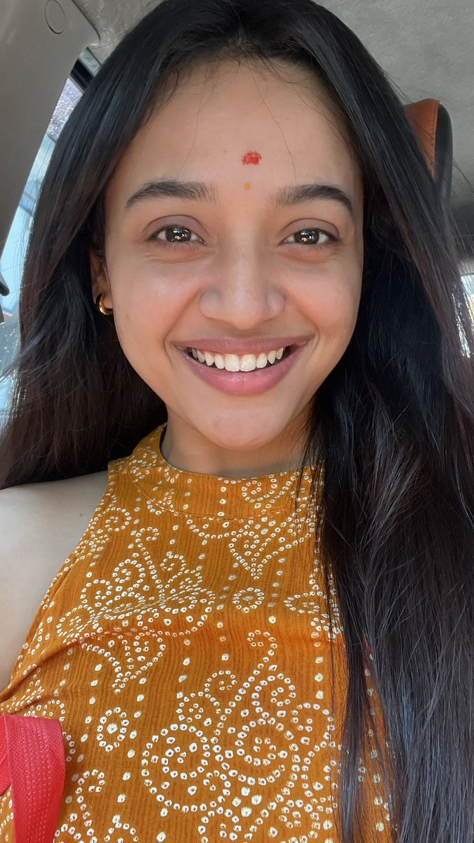 YashaShivakumar's tweet image. Happy Maha Shivarathri 2026 🌻✨💕
#Mahashivratri2026 #ValentinesDay #yashashivakumar #yasha