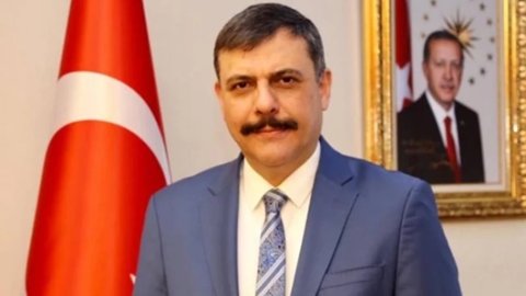 İçişleri Bakanı Mustafa Çiftçi :

"Çetelerin tepesine çökülecek, vatandaş huzurla uyumuyorsa İçişleri Bakanı da uyumayacak"

"Bir anne baba çocuğu sokağa çıkarken endişe ediyorsa Mustafa Çiftçi de endişe edecek."