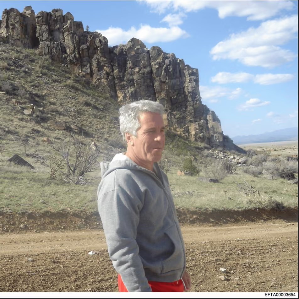 MarioNawfal's tweet image. Epstein’s New Mexico Zorro Ranch was a 10,000-acre compound with its own mansion, runway, hangar, surrounded by wide-open desert that made escape impossible.

Multiple survivors say they were trafficked there, summoned to his bedroom and sexually assaulted. The ranch also hosted…