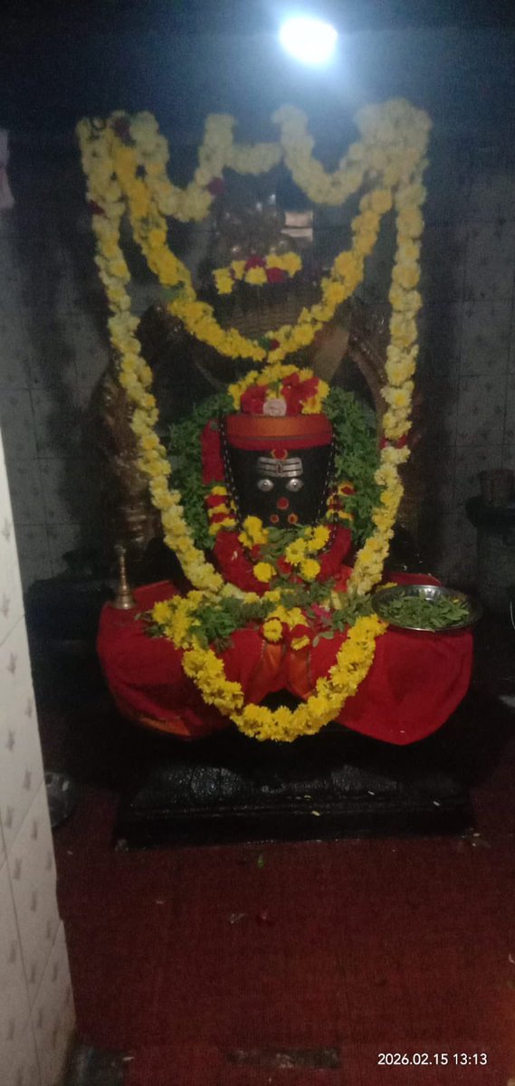 swamin400's tweet photo. Alankaram at Ancient Someshwara temple , Hunukunda, Kolar with unique seated Bhairava 

#IncredibleIndia 

PC: Villagers https://t.co/uNnC8kf3ek