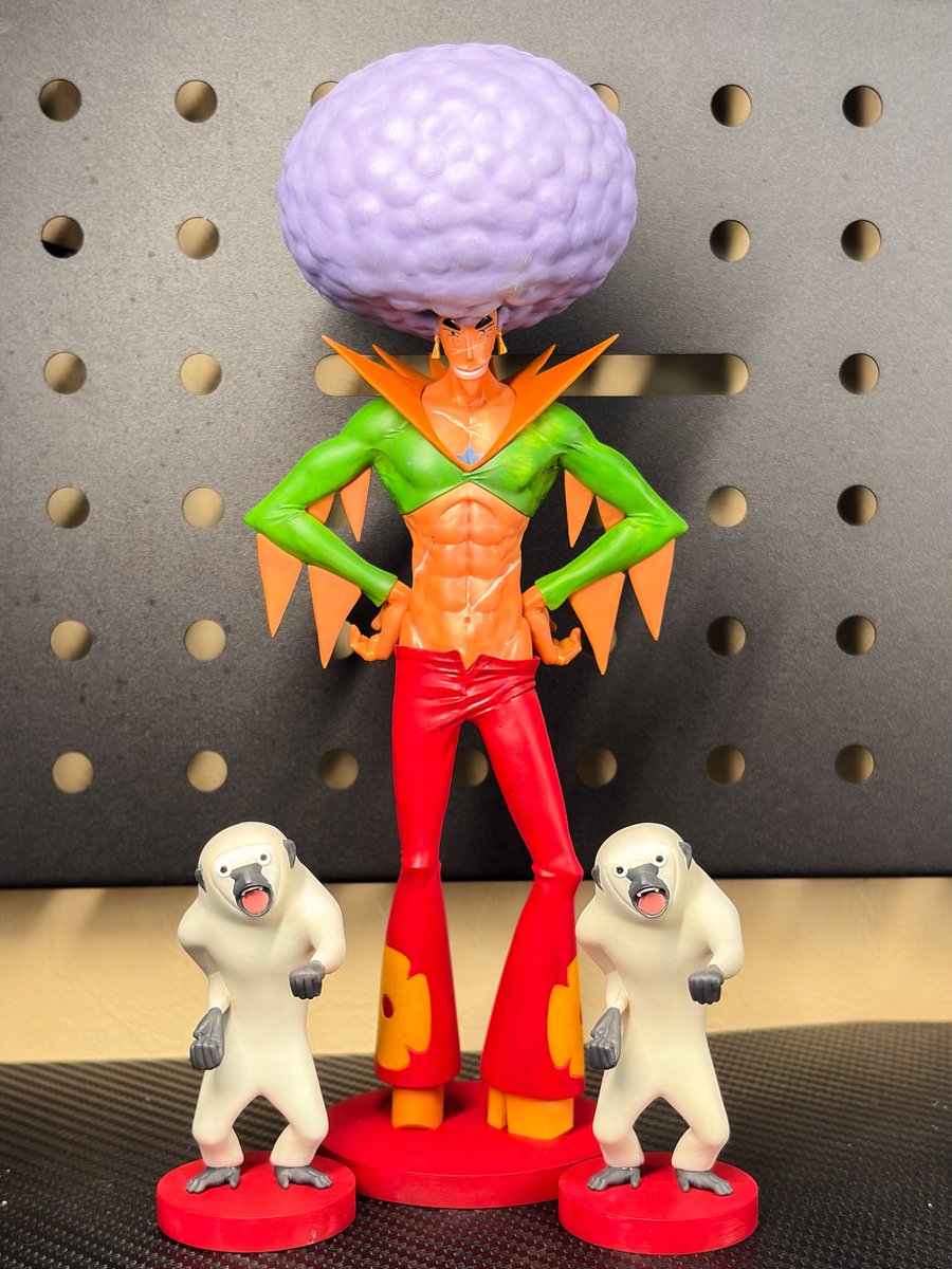 RT @d3gfk: ワンフェスで購入したパラダイスキングのガレージキットを