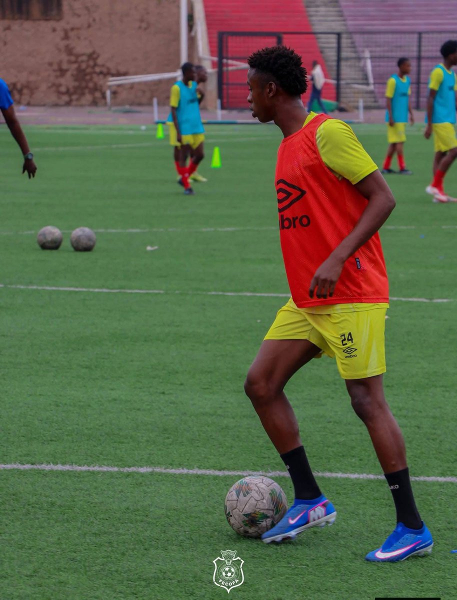 Romain Kambale (🇨🇩/2009) a intégré les U17🇨🇩🐆 

Il m’a tapé dans l’œil en EPFKIN avec l’ELK47 

Son impact physique et son leadership naturel vont faire du bien dans cette équipe 

#MadeInEPFKIN