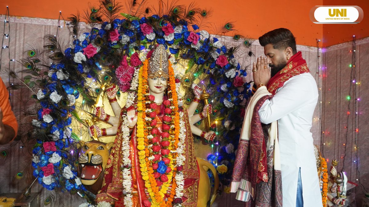 uniindianews's tweet photo. Bihar: On the occasion of Mahashivratri, Union Minister and LJP (Ram Vilas) MP Chirag Paswan performed the Rudrabhishek with full rituals and offered prayers in Patna. 

@LJP4India | @iChiragPaswan | #ChiragPaswan | #Patna | #Bihar | #Mahashivratri2026 | #Shivratri2026 | #UNI https://t.co/h9njIfDgeo