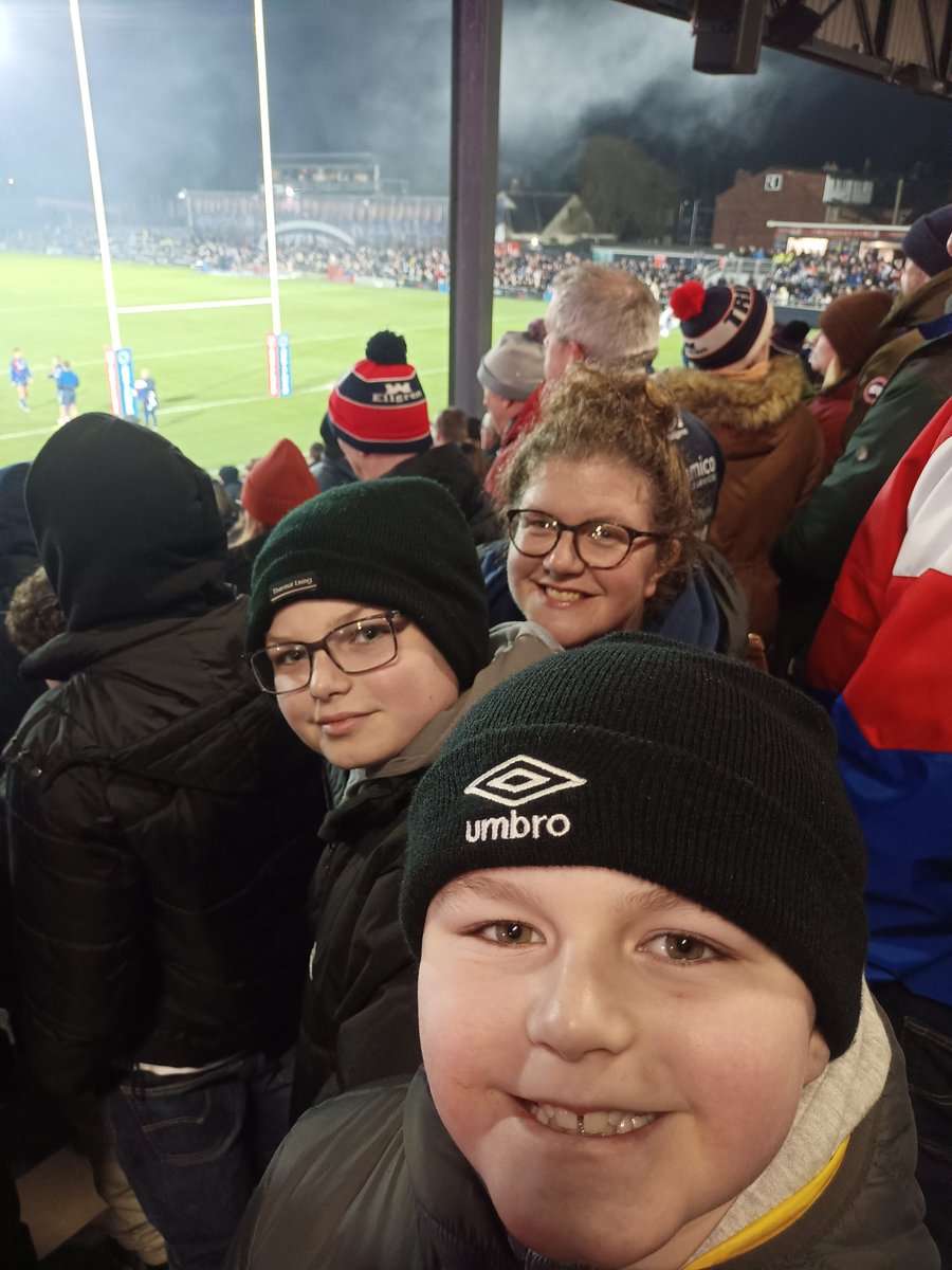 leon teasdale tweet media