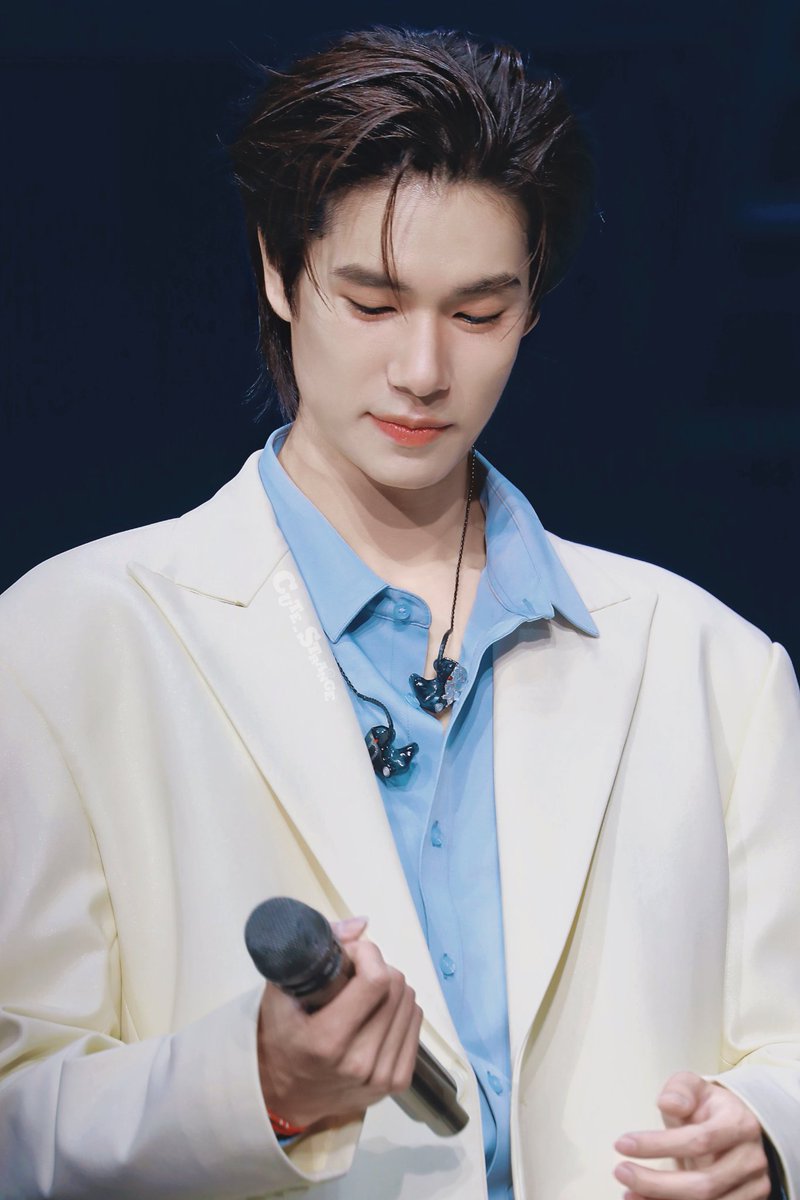 น่ารักจังเลย

PHUWIN STUNNING RISERCON

#RISERCONCERTD3
<a href="/phuwintang/">phuwintang</a>
#phuwintang
#winniethephu