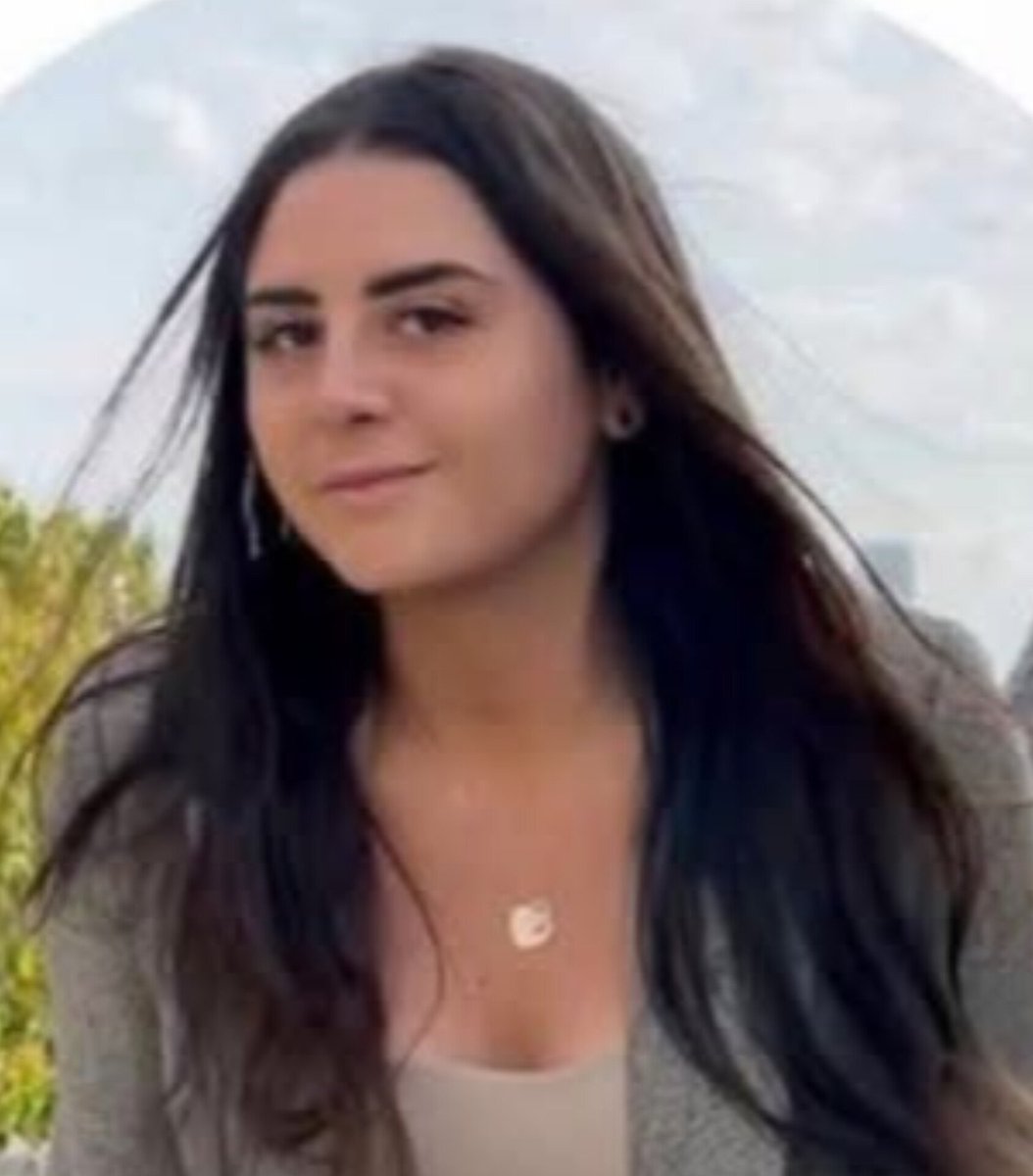 CurulPuebla's tweet image. 📰🚨|| #PorSiTeLoPerdiste  Las personas que perdieron la vida en el ataque registrado afuera del bar El Despecho, en la zona de Isla de #Angelópolis, fueron identificadas como Gisela Ortiz Carrero, de 33 años; Manuel Esteban Campana Sánchez, de 28; y Joaquín Wirth García, de 34