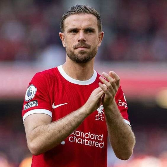 lfc_bkay's tweet photo. This guy was really a leader https://t.co/Npps3jdoVp