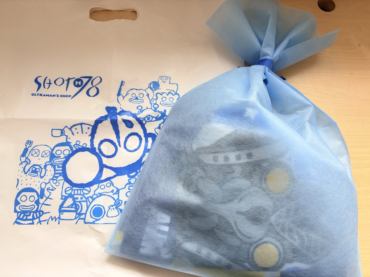 昨日仲良くして頂いてるウルトラリーガーさんから出産祝頂きました🙇‍♀️✨
大きくなったら家族で一緒にウル活します🐣✨
大切に使わせてもらいます、ありがとうございます😭✨