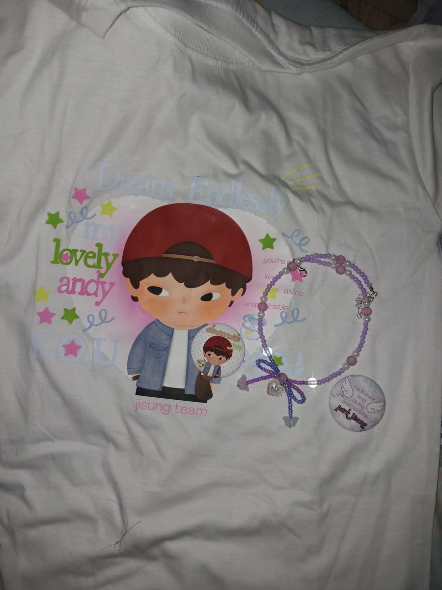 lhynzhng's tweet photo. ‼️‼️CUTE STUFF🙀🙀🙀🙀
@watiulandari @ujieverse @kathrss @jwiniaa dan satu lagi kakak yang gak ada namanya.... terimakasih koleksi stikerku nambah😼
Kaos lucu dari event ☆Dream Endlessly With Jisung☆ by @myjwisung? https://t.co/E6Pavam8ZL