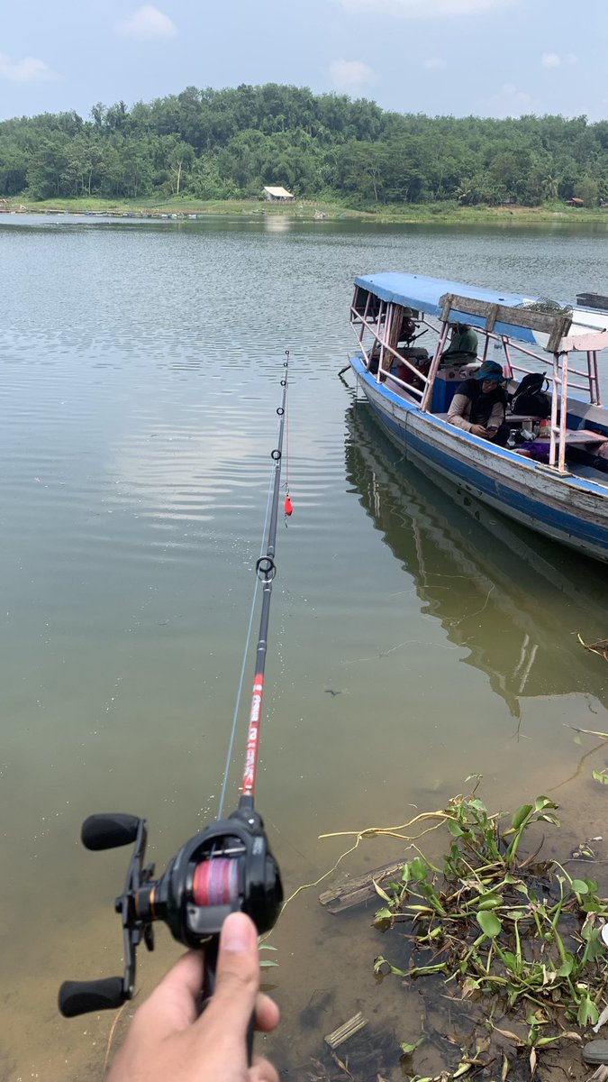 r4fsyn's tweet image. #lastyear #pemancing #handal