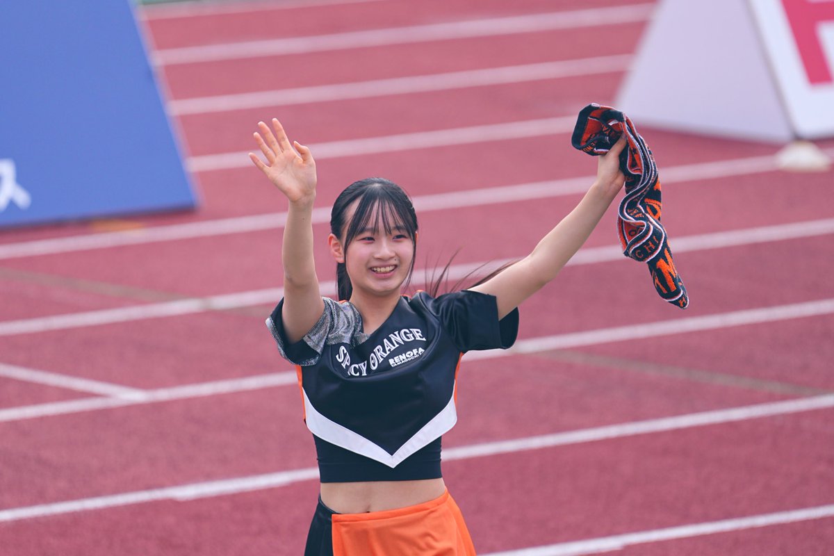 ren8ofa's tweet photo. 100年構想リーグ　ホーム開幕戦

#レノファ山口FC 
#sumile
#SPICYORANGE https://t.co/GP04Ccoq6A