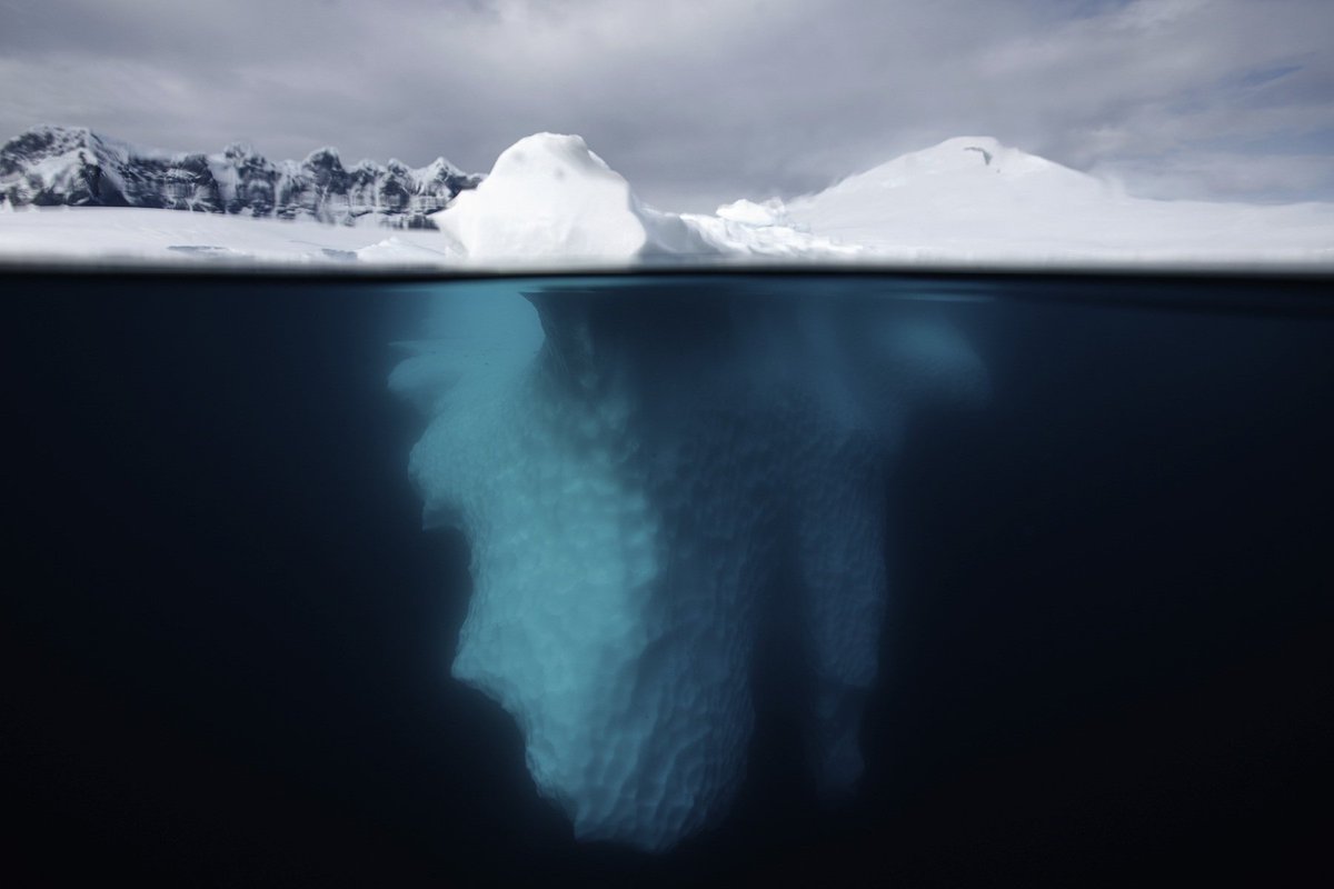 Fakta kurang selesa mengenai lautan. Majoriti kawasan laut sebenarnya gelap, jauh daripada cahaya matahari.

Ini cerita ringkas pasal kedalaman laut: